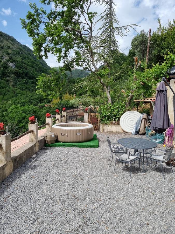 Appartement 3 Pieces Dans Maison Individuelle Entre Mer Et Montagnes Bouyon Exterior photo